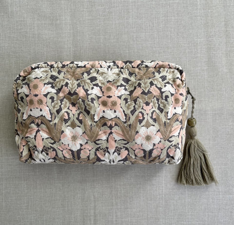 Pink Grey Floral Pattern Quilted Zip Pouch With Tassel 8.5"Lx5.5"H